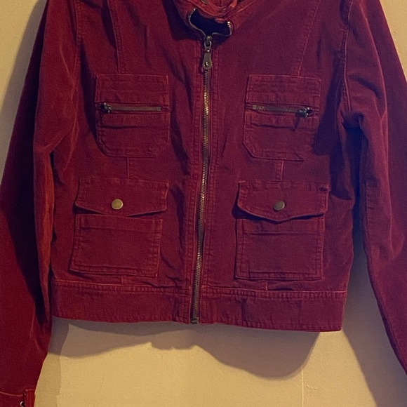 Warm red jacket for fall weather - Picture 3 of 6